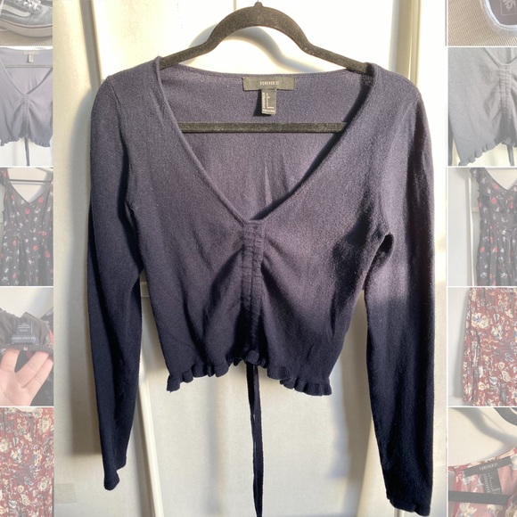 Forever 21 Tops - Ruched bottom  drawstring crop top